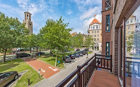 Beautifully Renovated Appt With Big Cosy Terrace